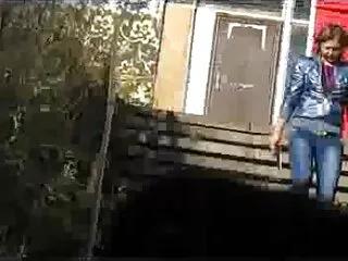 Egy barát lánya, igaz? Természetesen ez a szépség bizonyítani fogja a szavaimat. A szinkronizált pornó filmek lány a szex a szájban, vagina, ösztönözze őt annyira. És a mellkasát csak a tűz tépte, és ő boldog lesz.