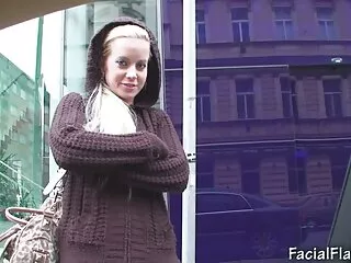Carmen gyönyörű Carmen Bella hozott torna, de miután egy teljes porno filmek magyarul férfi látták kívül egy durva megjelenés, és volt egy tanulmány ülés élvezetesebb. Miután a csók férfi rövidnadrág, ülj a labdát, Carmen Szopás neki.